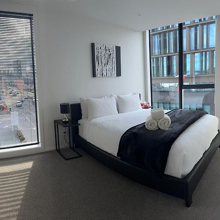 2 Bedrooms Apprtmt Plus Underground Parking In Cbd Christchurch Exteriör bild