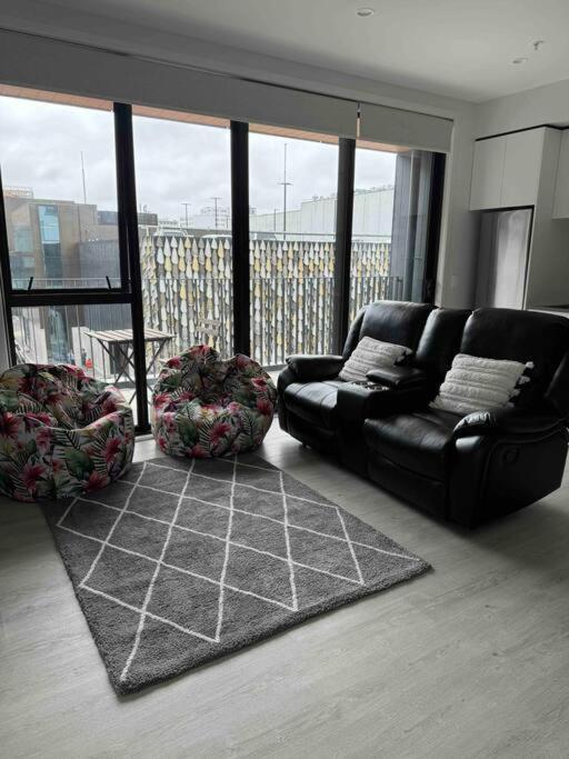 2 Bedrooms Apprtmt Plus Underground Parking In Cbd Christchurch Exteriör bild