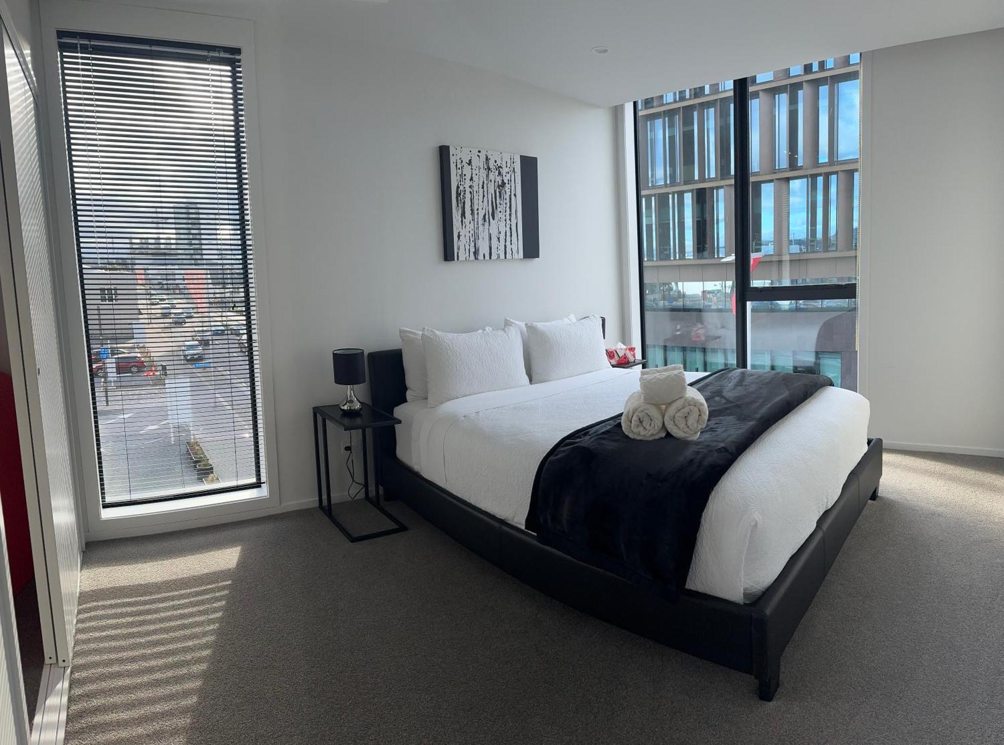 2 Bedrooms Apprtmt Plus Underground Parking In Cbd Christchurch Exteriör bild