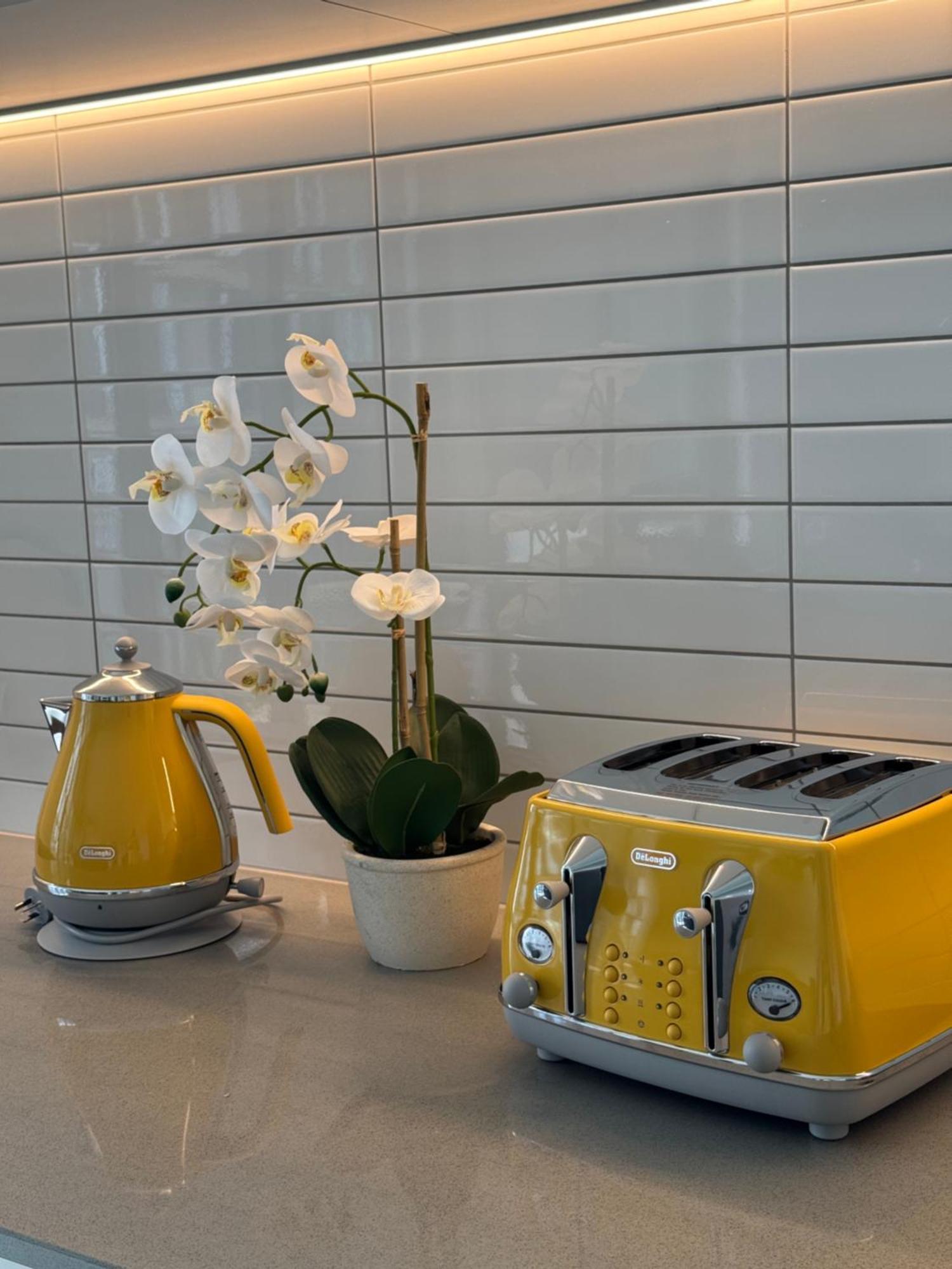 2 Bedrooms Apprtmt Plus Underground Parking In Cbd Christchurch Exteriör bild